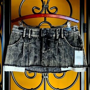 BDG Urban Outfitters Sydney Corduroy Low-Rise Mini